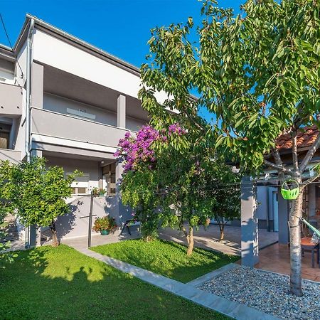 Apartments Luky ザダル エクステリア 写真