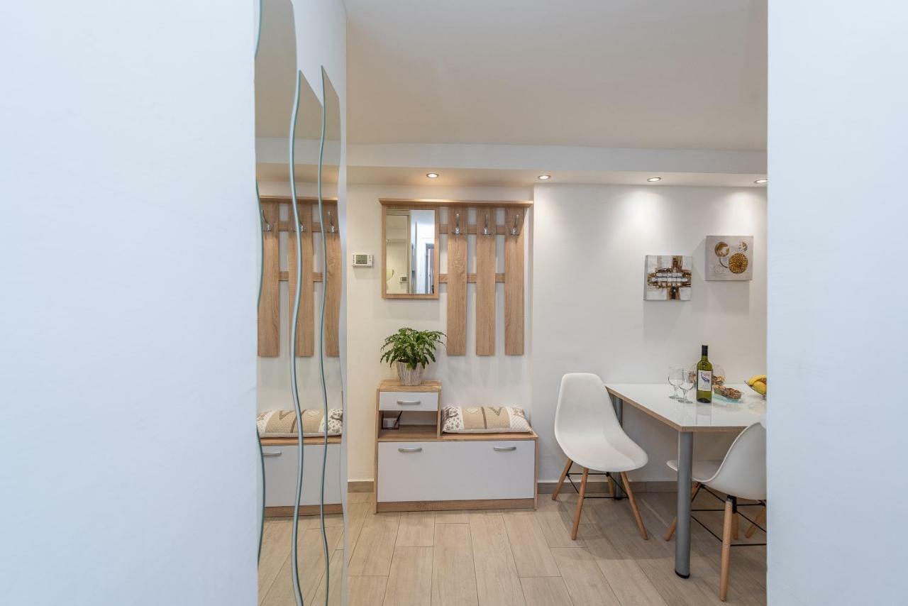 Apartments Luky ザダル エクステリア 写真